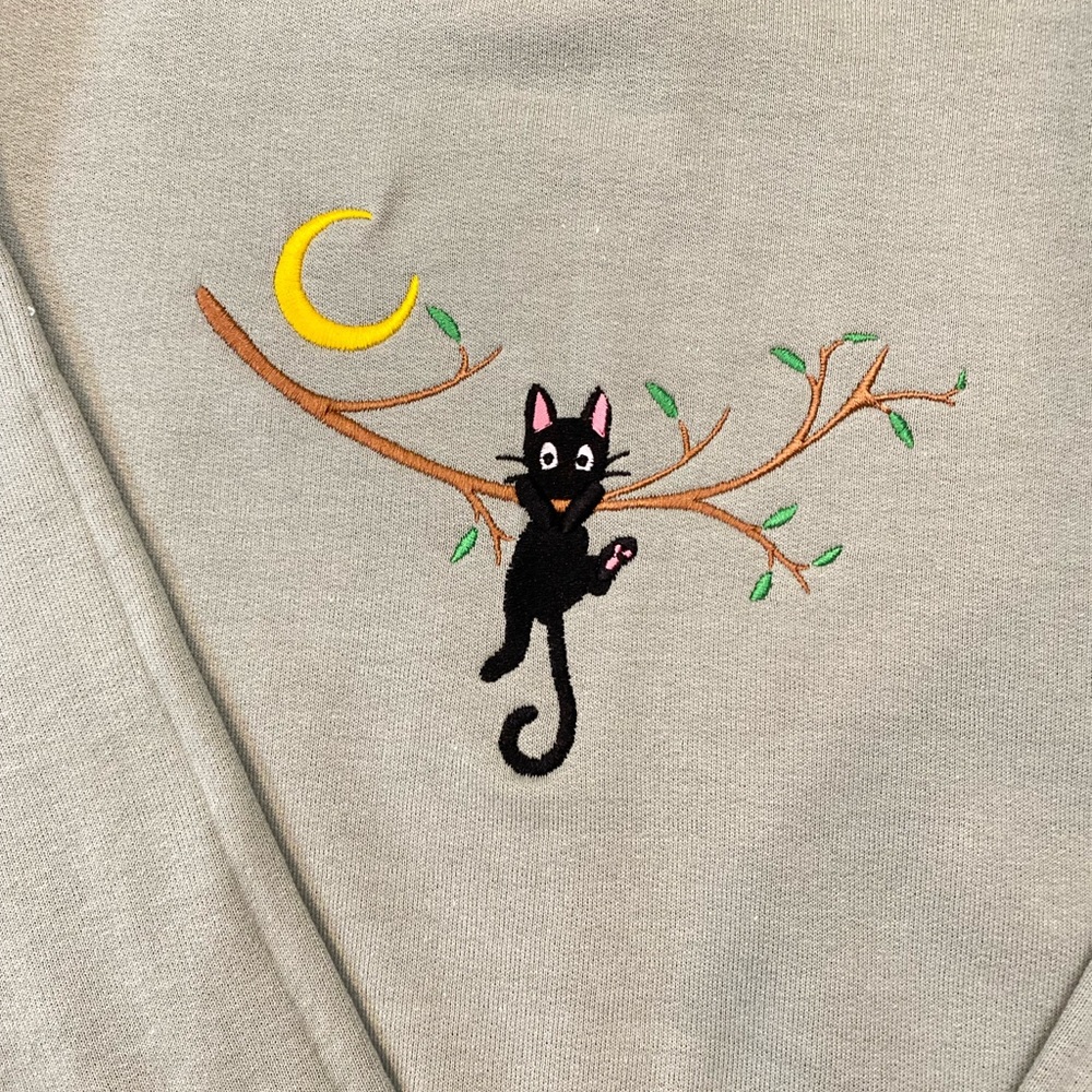 Cat in Tree Embroidered Sweatshirt